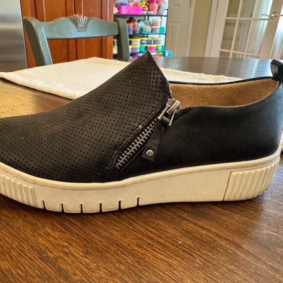 Soul Naturalizer Turner Womens Black Slip On Zip Up Sneaker Size 7 - Picture 3 of 8
